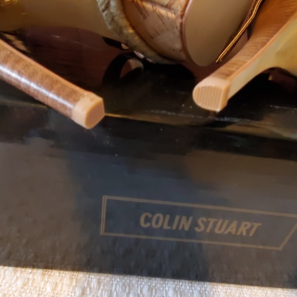 Shoes - Picture 3 of 6